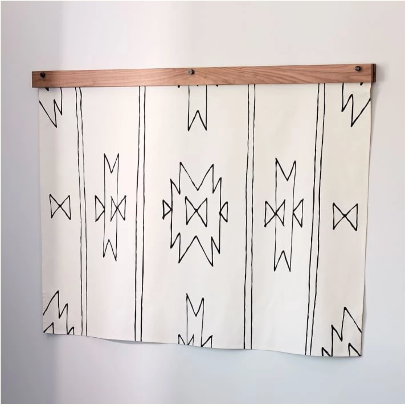 Wood Tapestry Hanger | Walnut / Brown